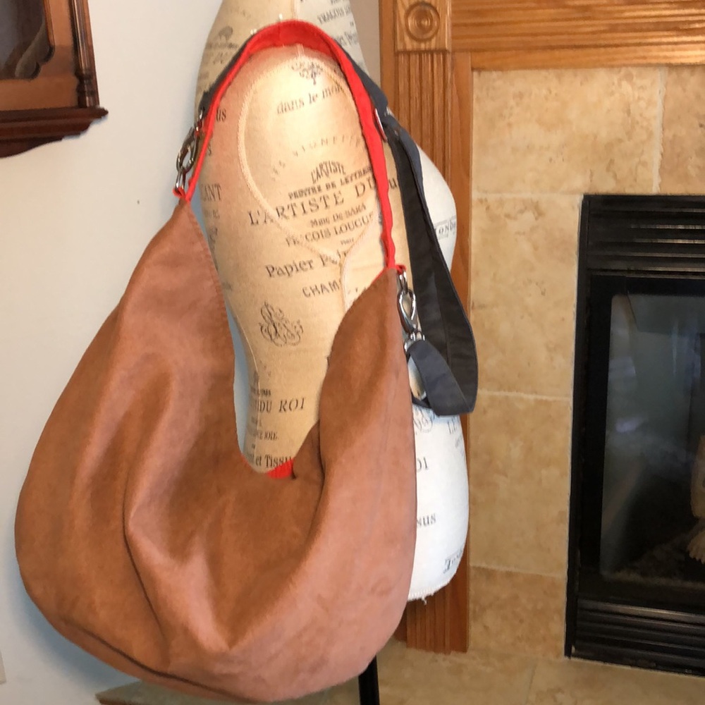 AUDYCKA Shoulder Bag brown/red